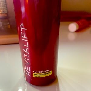 Revitalift Sunscreen